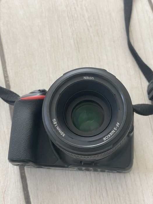 Дзеркальний фотоапарат Nikon D3500