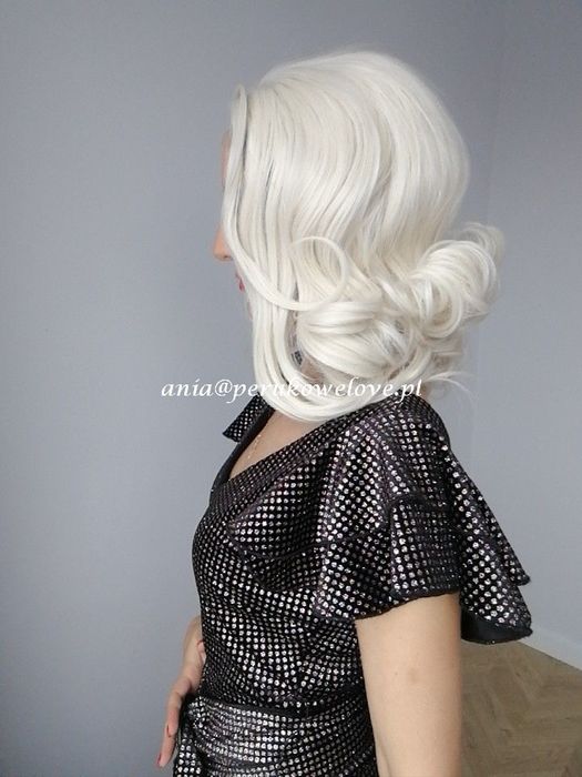 Peruka mleczny blond lace front fale włosy na co dzień