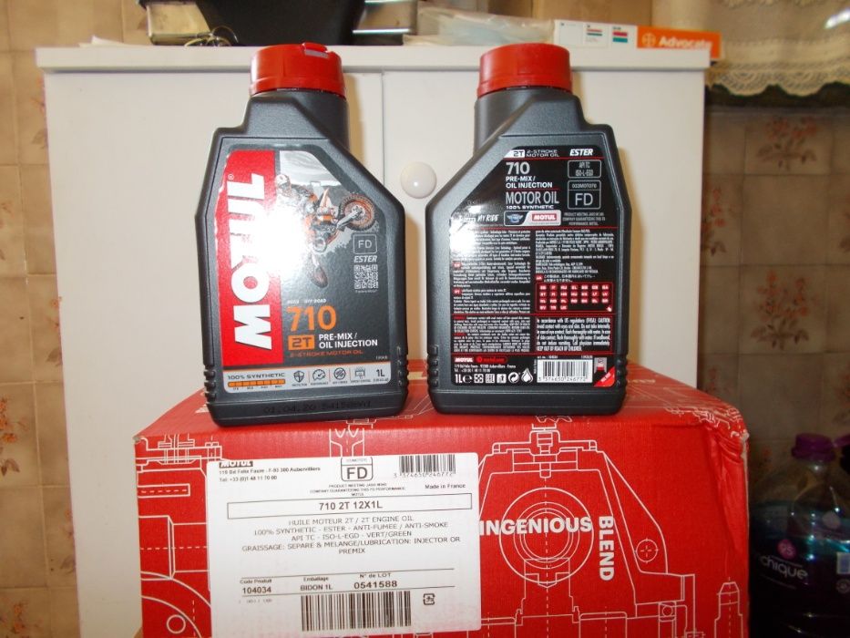 Motul 710 2T ( 1 Lt )