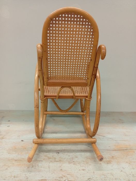 Cadeira de baloiço de criança em bambu estilo Thonet
