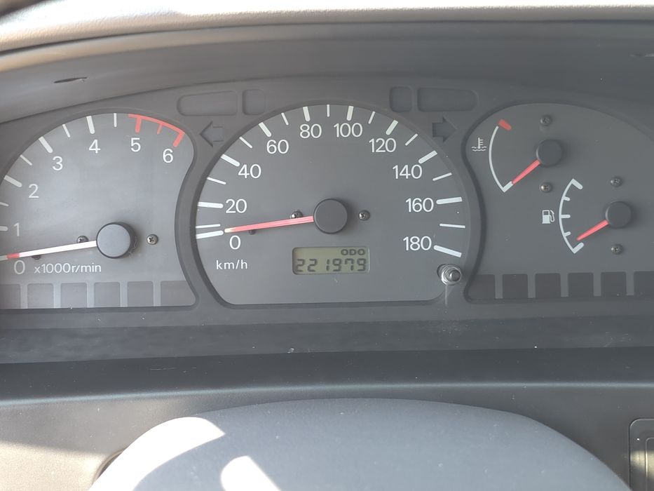 Mitsubishi Space Gear 2.5