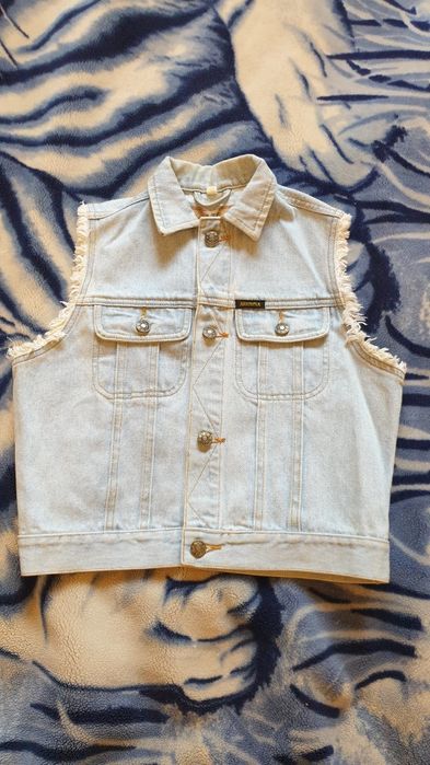 Жилетка джинсовая