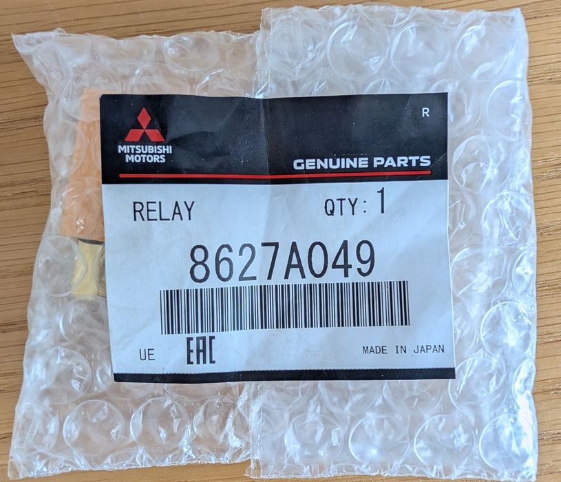 Przekaźnik pompy paliwa OEM Mitsubishi 8627A049 Evo X / Ralliart (Oryginał + Paragon)