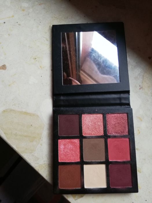 Huda beauty paleta