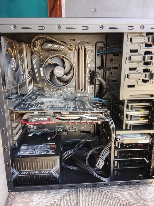 Torre gaming Bom estado