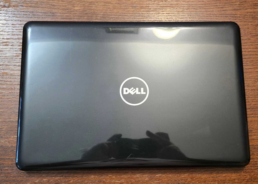 Dell Inspiron 5567/i5/8gb/180gbSSD/Radeon 2gb/ zasilacz