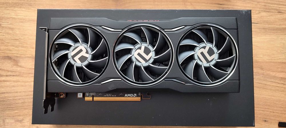 Karta graficzna XFX Radeon RX6750XT Core