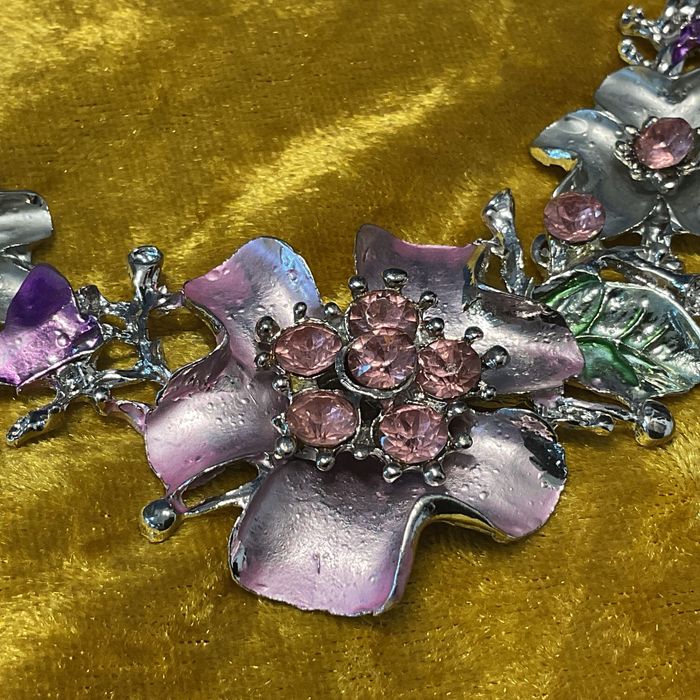 Colar tema flores 24 cm,biju,