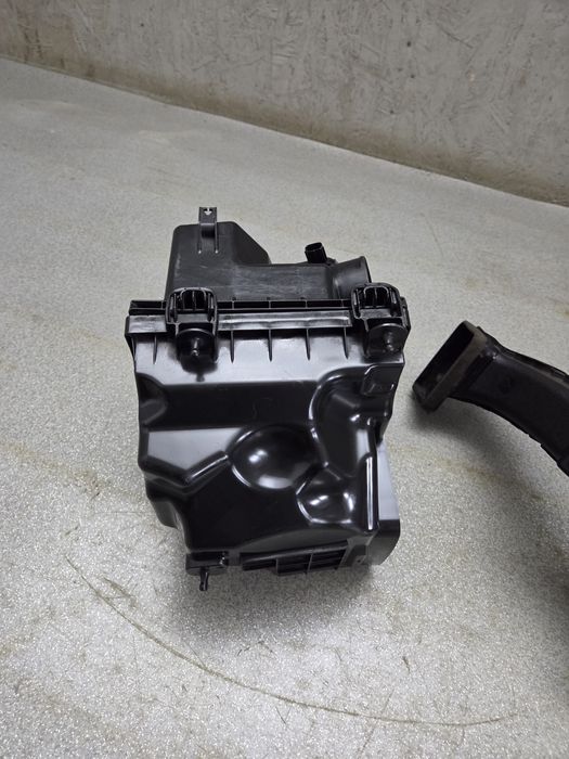 Корпус повітряного фільтру Toyota Rav4 XA50 розборка 2018 - 2025