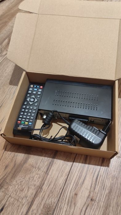 Dekoder Tuner TV COMSAT TE 2050 HD | DVB-T2 / HEVC / H.265 | Stan BDB