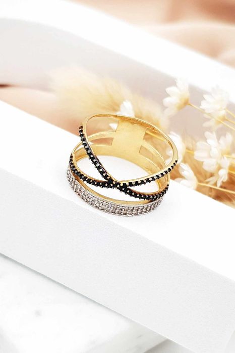 Złoty pierścionek multiring z cyrkoniami