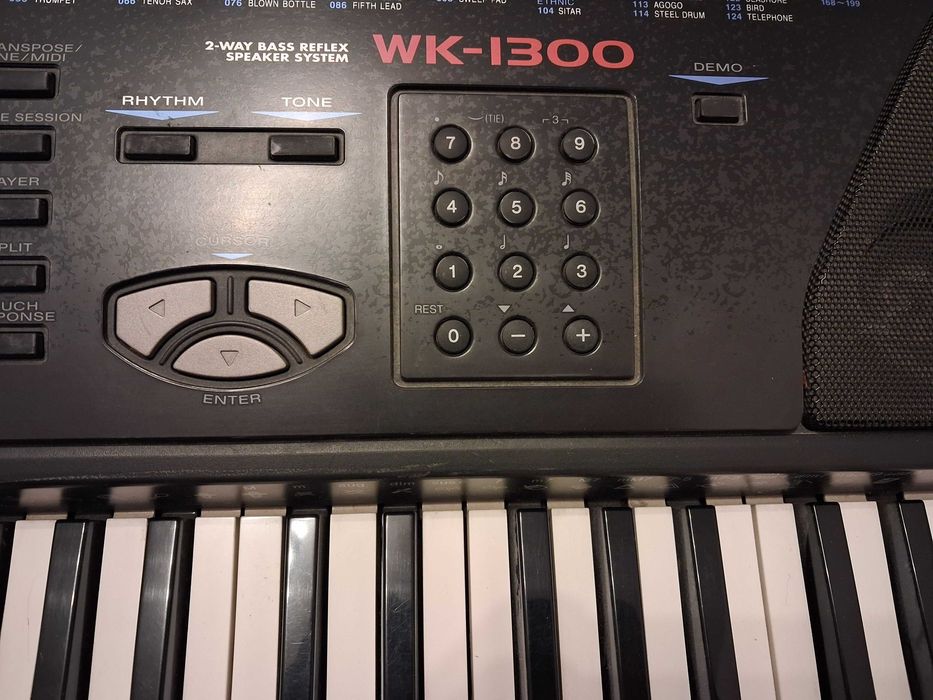 CASIO WK-1300 Dynamiczna klawiatura 73 klawisze