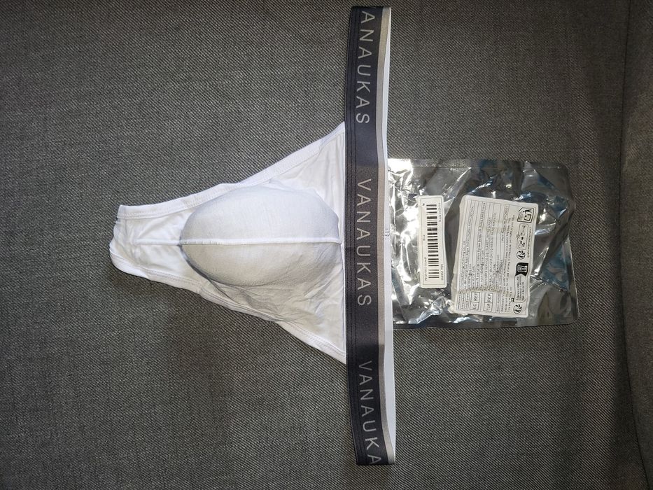 Super wygodne seksi stringi z kieszonką