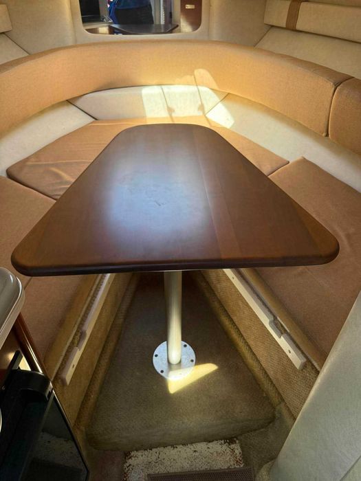motorówka Sea Ray Sundancer 240 2011 – 190 MTH, FL przyczepa 5.0 Mercruiser