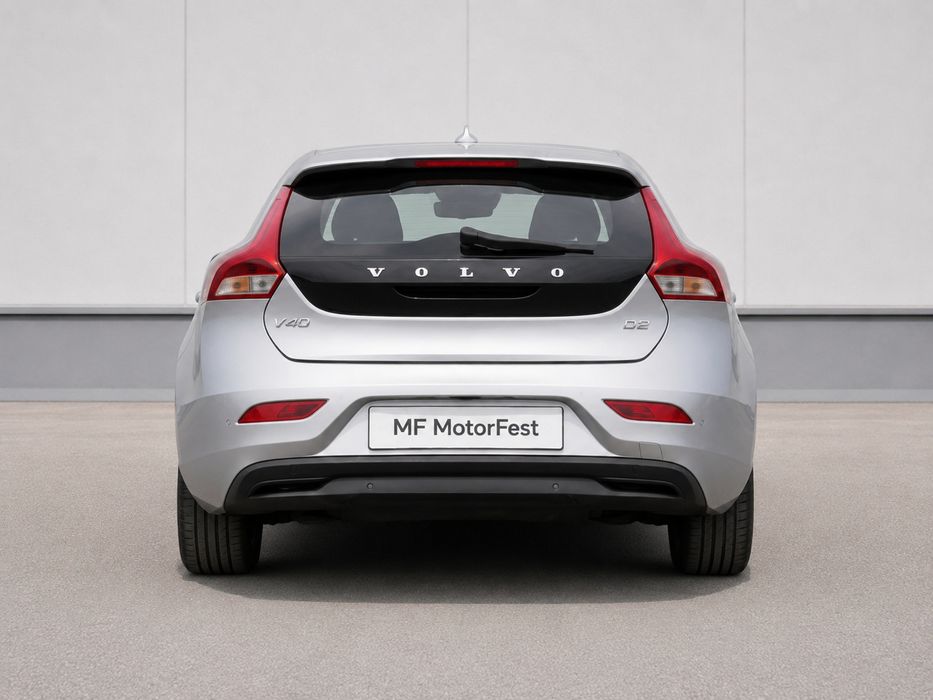 Volvo V40 2.0 D2 Momentum 2016 - Poucos kms