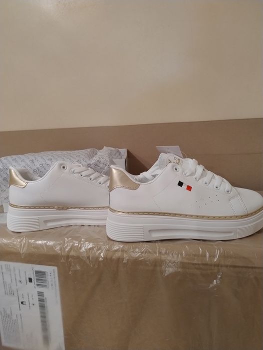 Nowe przepiękne adidasy damskie firmy Potocki rozm 40