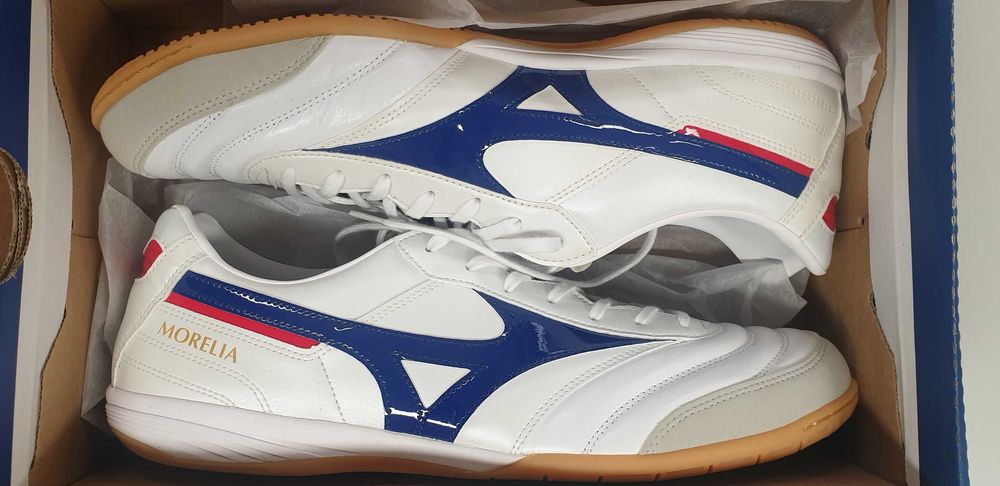 Sapatilhas/Ténis de futsal profissional - marca MIZUNO modelo MORELIA