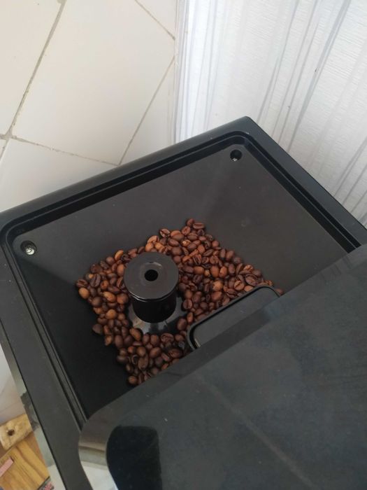 б\у кофемаш Ufesa Supreme Barista  (Испания )20 бар\сенсор