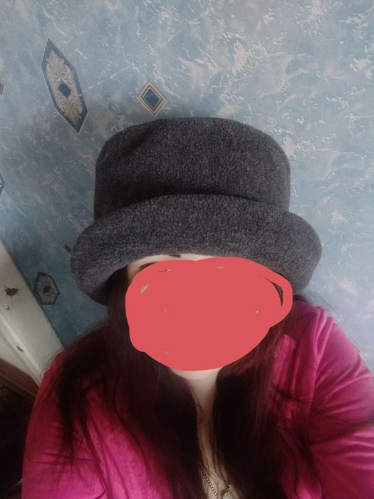 Модная Шляпка серого цвета