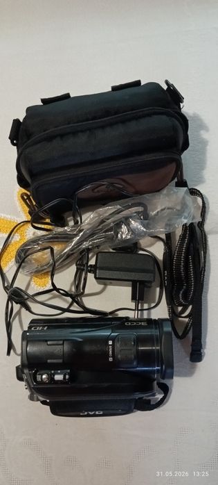 Відеокамера jvc Everio