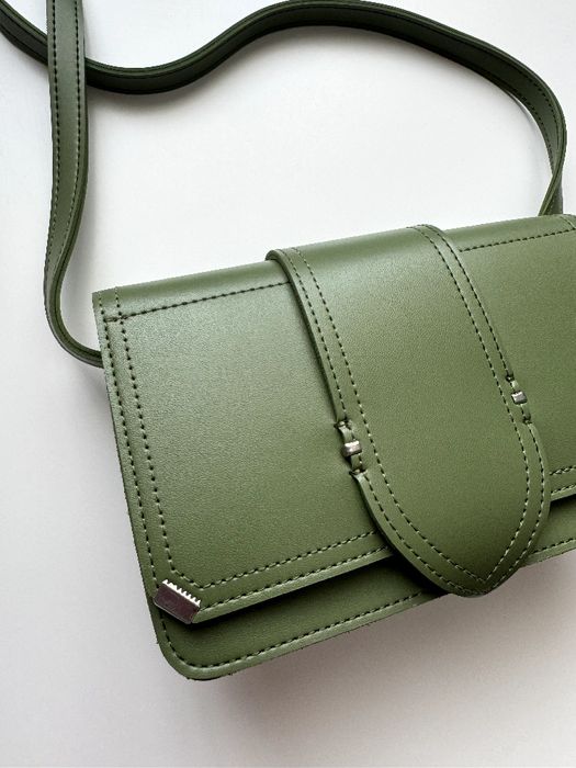 Сумочка темно-зеленого кольору, олива