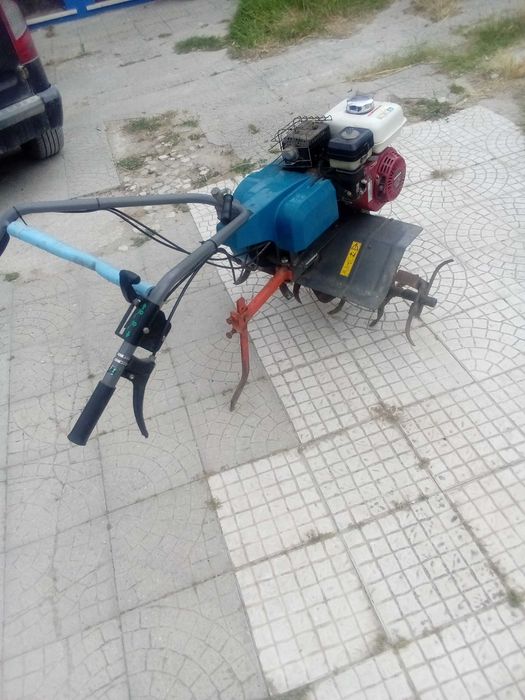 Moto enxada Honda pouca horas de uso
