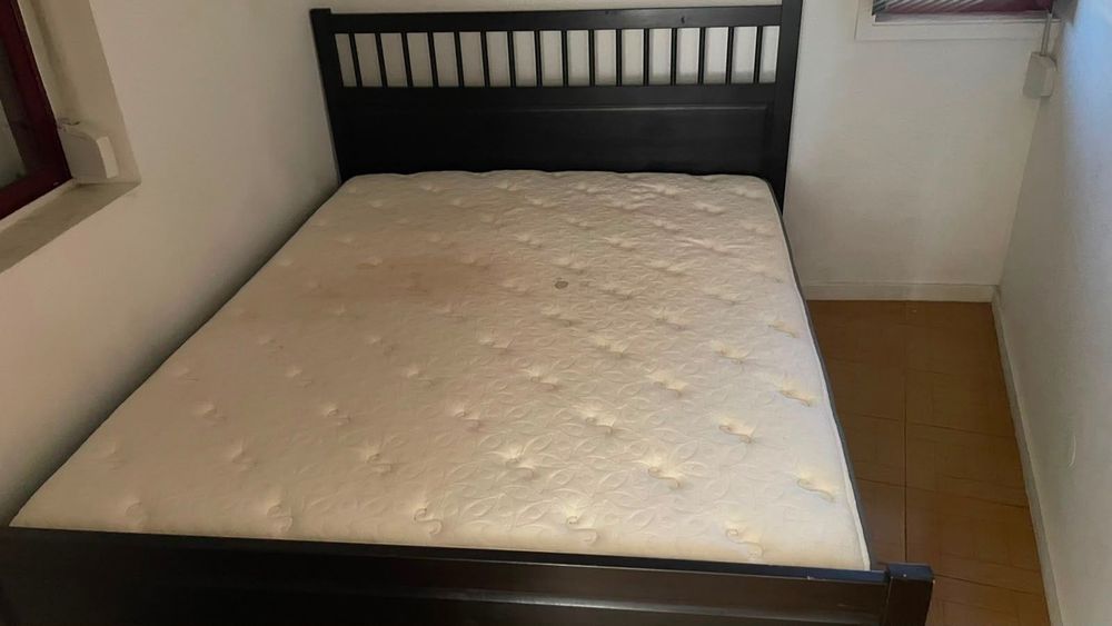 Cama de casal C/ colchão