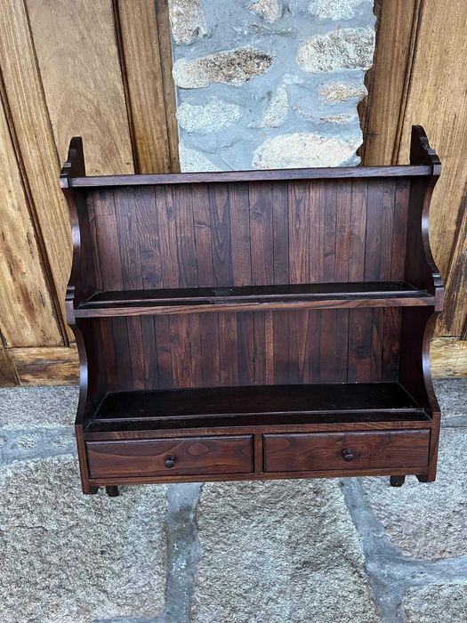 Aparador de parade em castanho