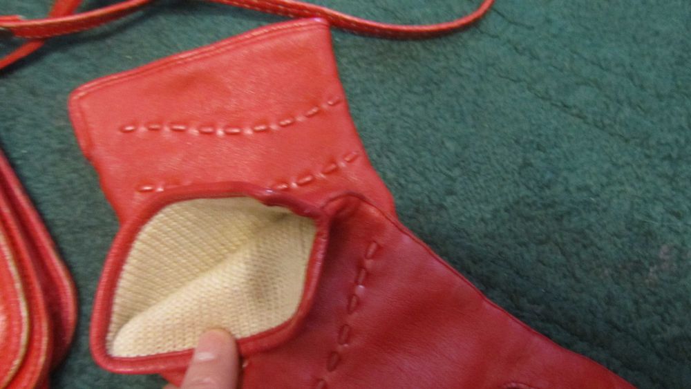 ,Ботильоны новые,кожа р.41 +  аксессуары.