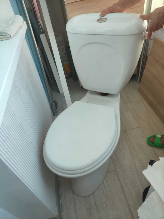 Продам унитаз БУ