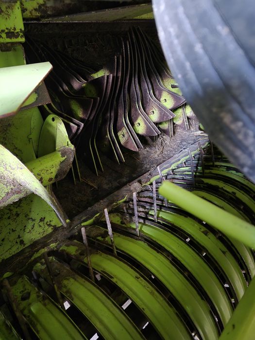 Прес- подборщик Пресс-підбирач John Deere  Claas 
Deere 332, 332а Джон Дір
