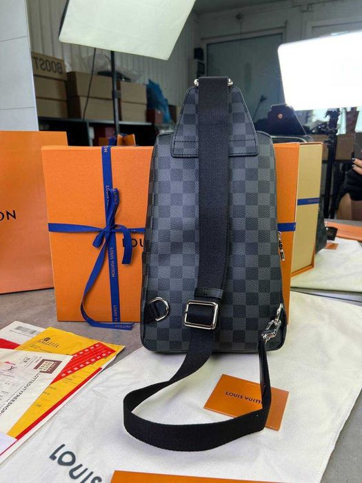 Слинг Louis Vuitton плечевая сумка LV бананка Луи Витон мужская сумка c801