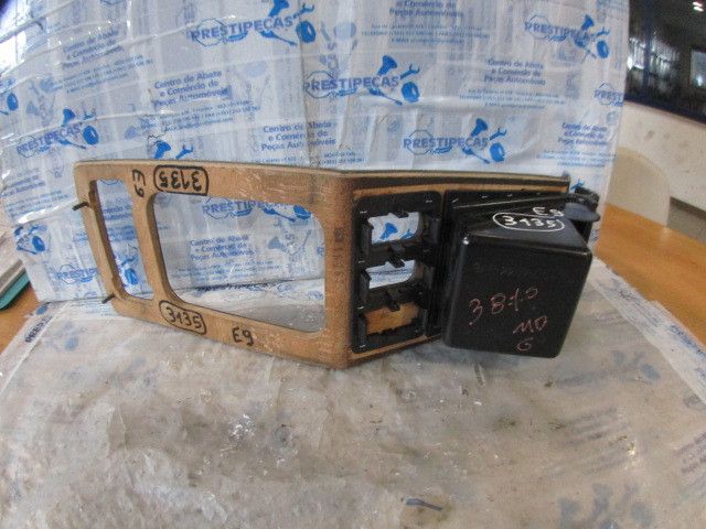 Moldura da consola central / rádio / aro MERCEDES-BENZ G (W463)