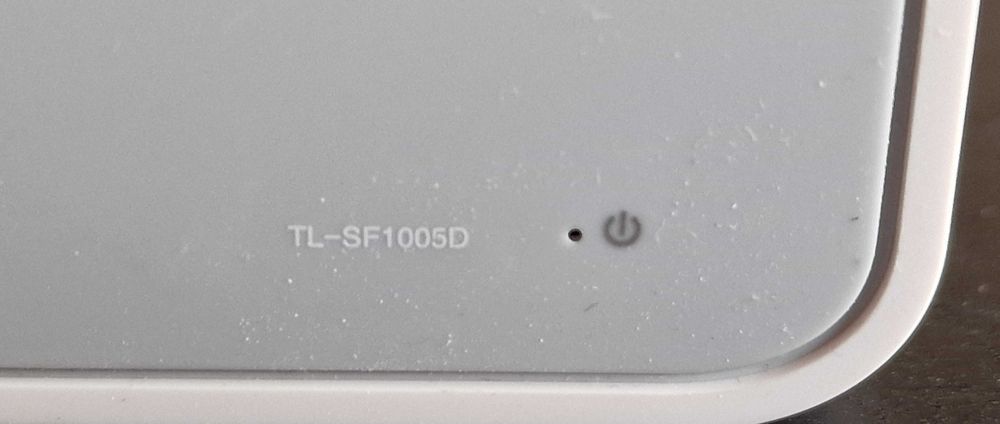 Hub TP Link com 5 Portas em estado novo