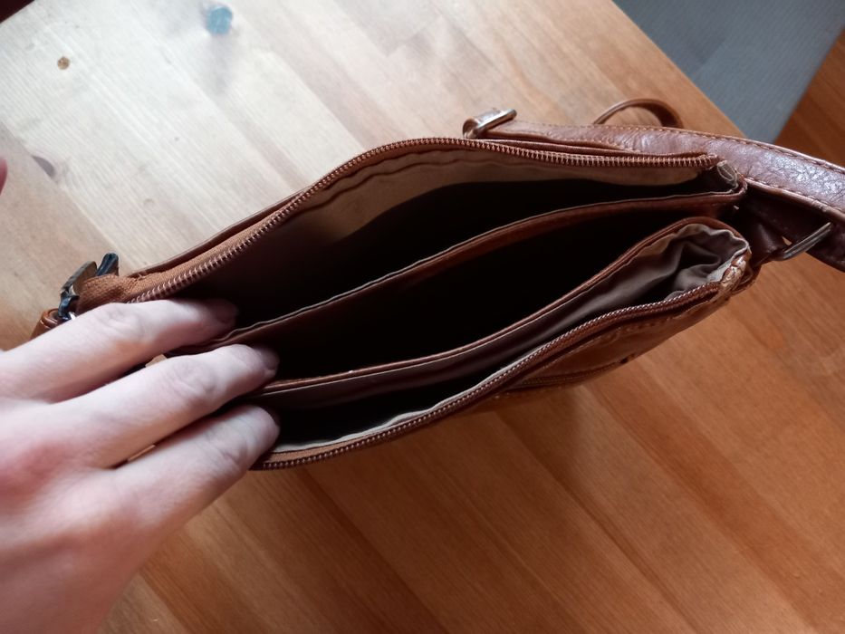 Torebka damska listonoszka