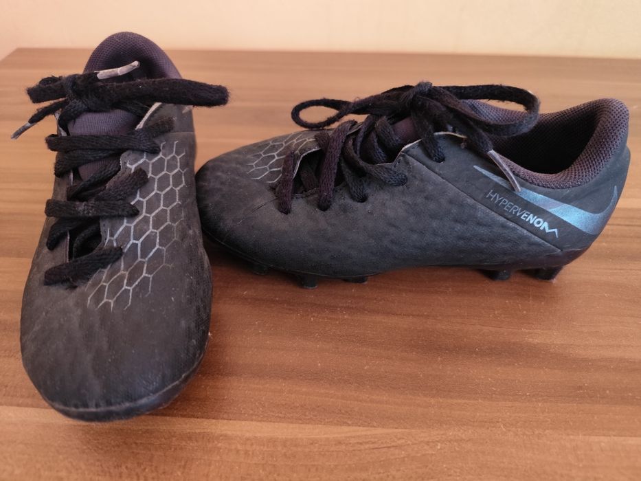 Korki NIKE czarne rozm 28