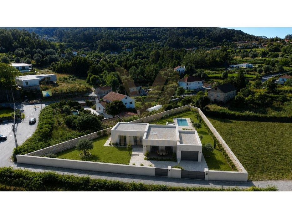 Terreno para Construção com 1.880 m² | Cepões - Ponte de Lima