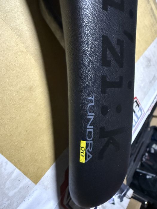 Selim carbono fizik tundra 00