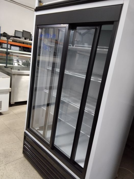Armário duplo refrigerado