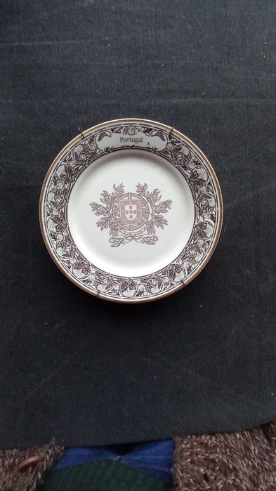 Pratos de coleção única da vila da Golegã