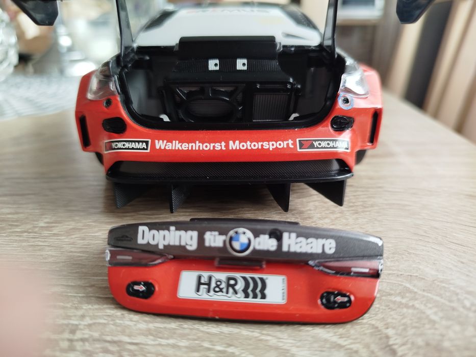 Model BMW M4 skala 1:18