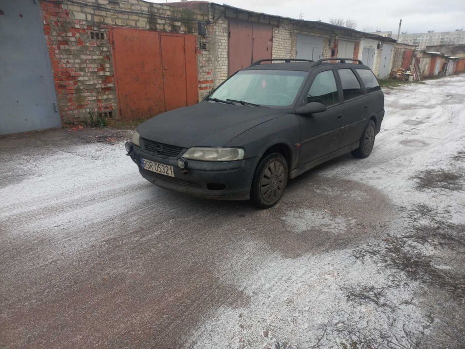 Продам Opel Vectra B,авто в хорошем состоянии,мотор коробка работает хорошо,ГБЦ после полного ремонта.ходовая перебраная,не гнилпя,по кузову вся целая днище короба все ок.цена 1400 у.е без торга