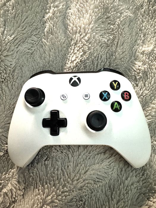 Pad Xbox one Całkowcie sprawny bez uszkodzen