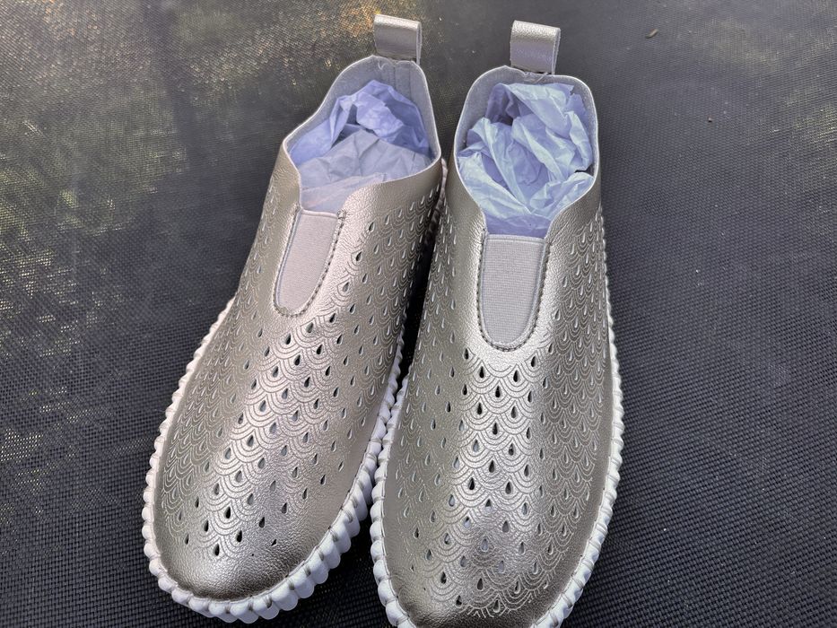 Buty makasiny - złote i białe 38