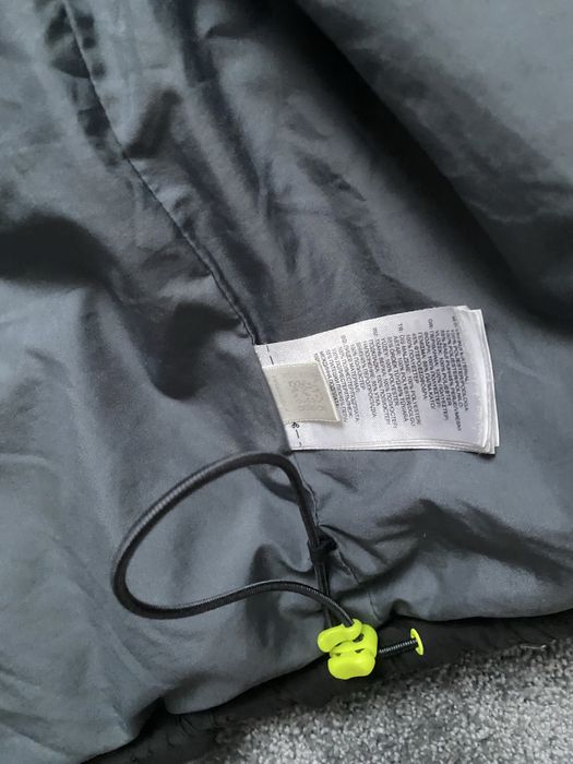 Продам пуховик Adidas