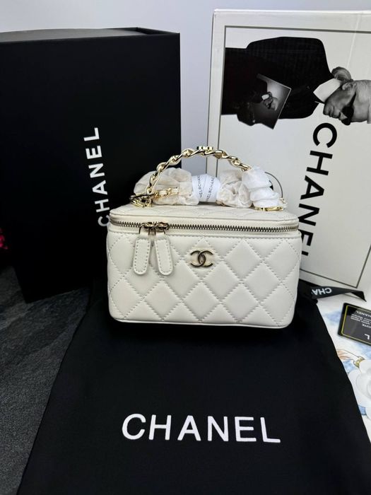Сумка в стилі Chanel Vanity Bag молочна