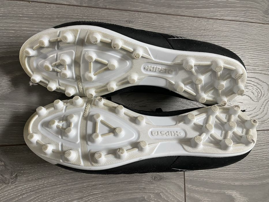 Chuteiras de futebol para relva