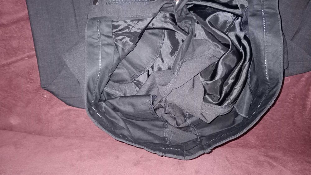 Sprzedam spodnie Hugo Boss wełna