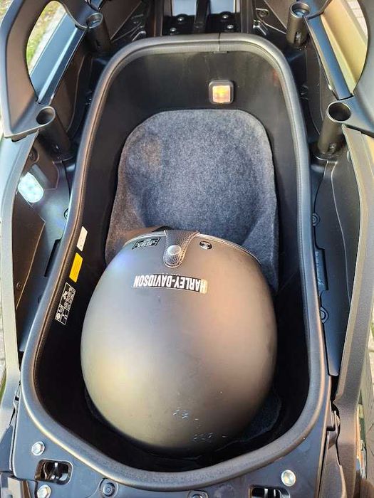 Yamaha Tmax 560 Tech Max como nova Nacional