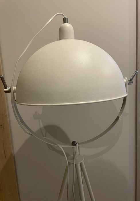 Lampa podłogowa Studio IV biało-srebrna,